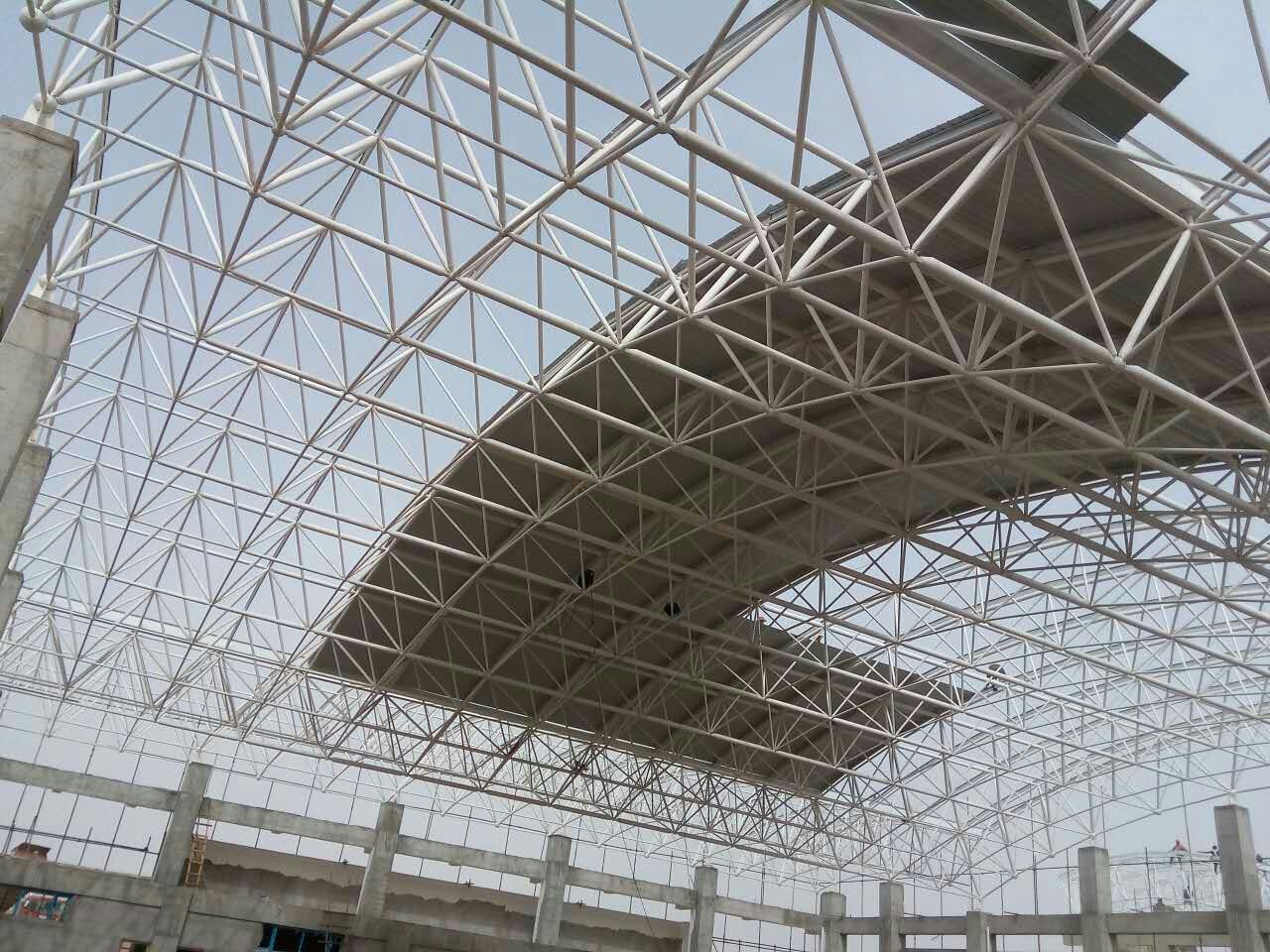 峨眉山青岛一汽网架